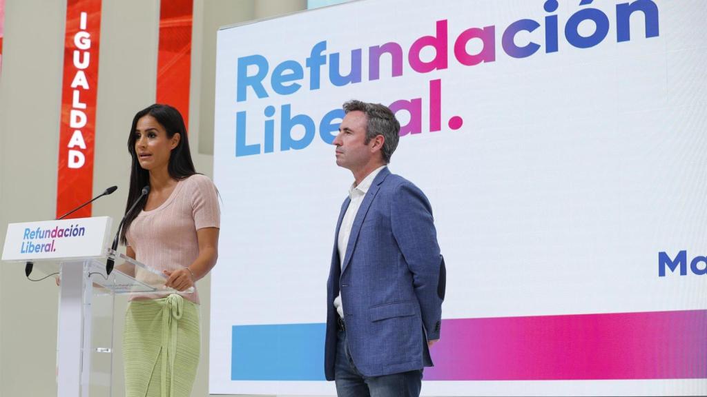 Begoña Villacís junto a Guillermo Díaz este martes en la sede de Ciudadanos.