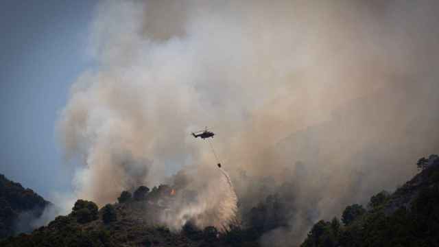 Una imagen del incendio en la Sierra de Mijas, en el pareje de El Higuerón.