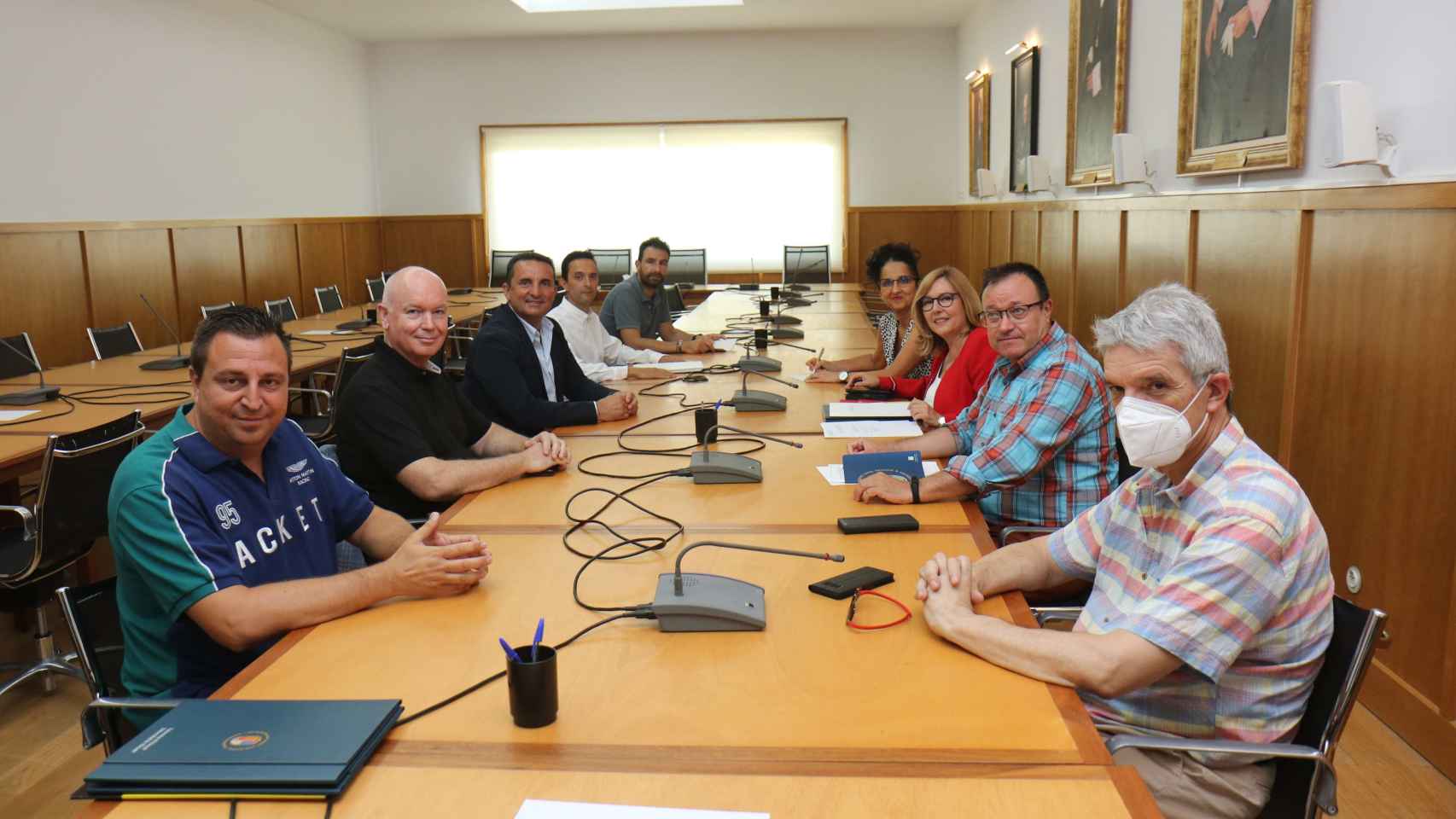 Reunión previa a la firma del convenio de la cátedra universitaria de la UA con La Nucía.