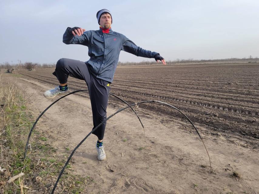 Andriy Protsenko, entrenando en su refugio en Ucrania