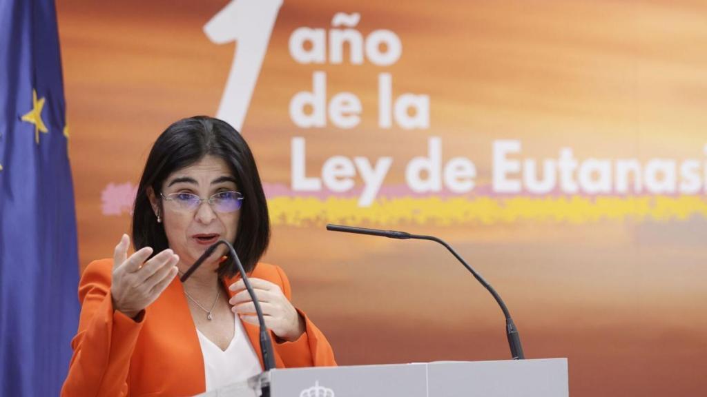 La ministra de Sanidad, Carolina Darias, durante un acto que celebra el primer aniversario de la Ley de la Eutanasia.