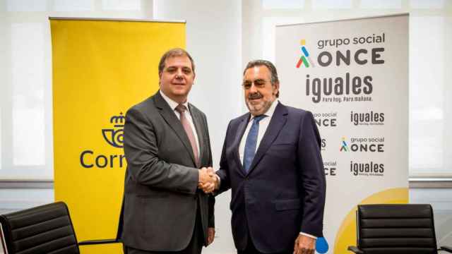 Firma del Acuerdo entre Correos y Grupo Social ONCE