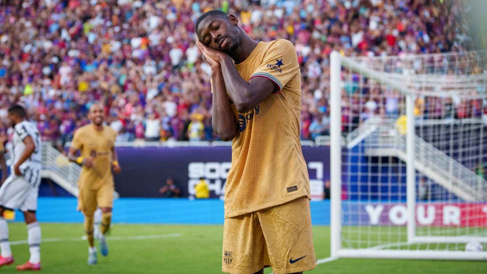 Ousmane Dembélé celebra un gol con el Barça