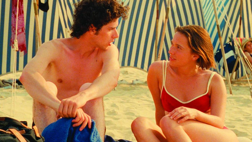 Melvil Poupaud y Amanda Langlet, Gaspard y Margot, en una escena de 'Cuento de verano'.