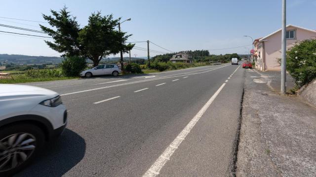 Moeche destina más de 100.000 euros a restaurar las aceras del tramo a Ortigueira (A Coruña)