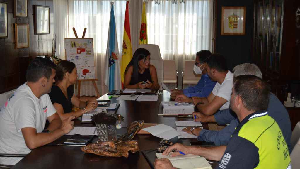 Reunión del gobierno local de Mos.