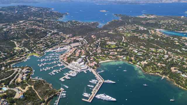 Vista aérea de uno de los puertos de la isla de Cerdeña, en Italia.