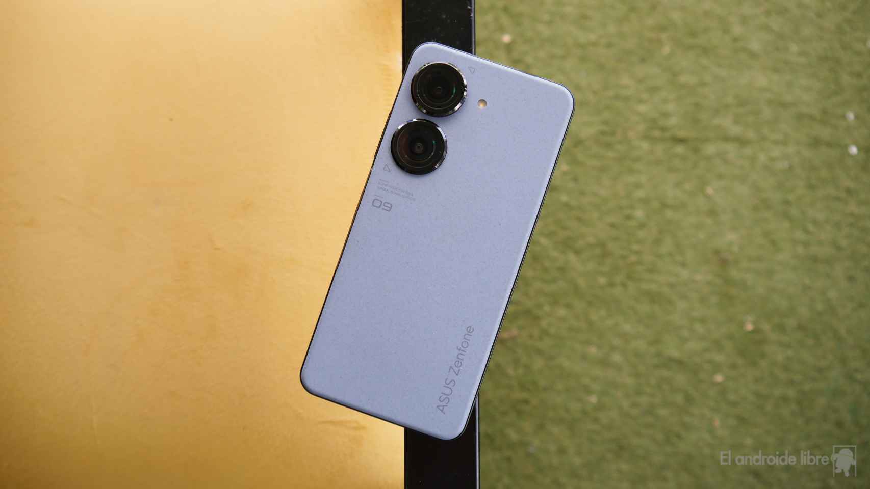 El Zenfone 9 será uno de los móviles que recibirá Android 13