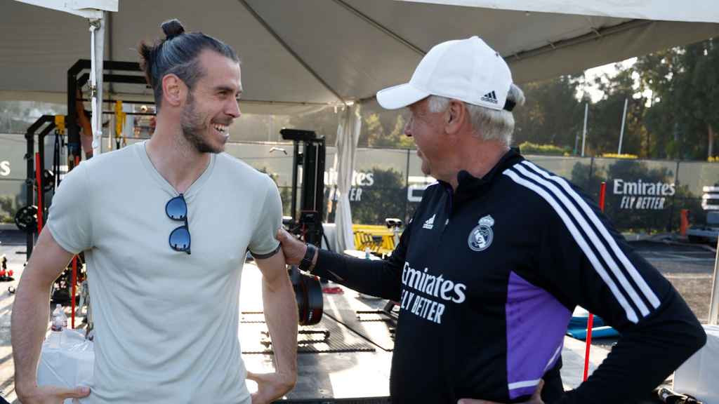 Gareth Bale con Carlo Ancelotti
