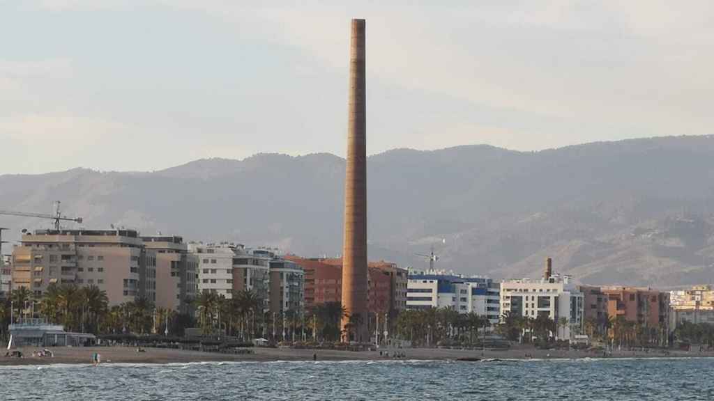 Hay que tener malapipa para borrar el nombre de Mónica de su torre.