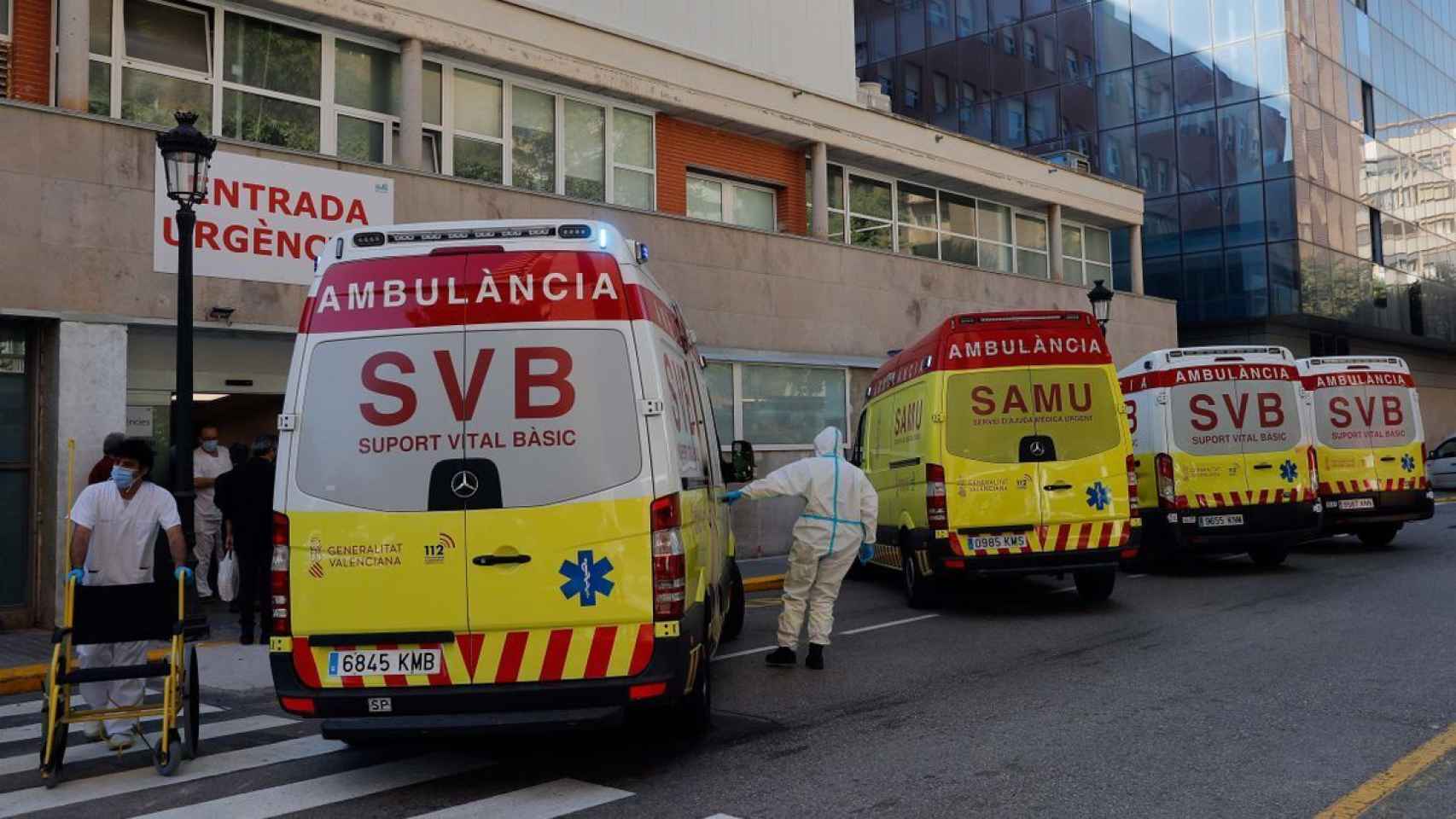 Unidades de Soporte Vital Básico y SAMU en Valencia, en imagen de archivo.