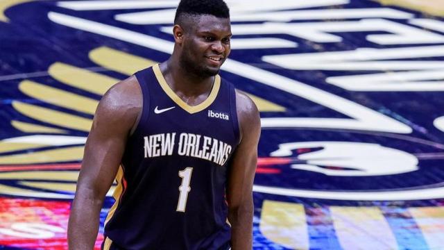 Zion Williamson durante un partido con los New Orleans Pelicans