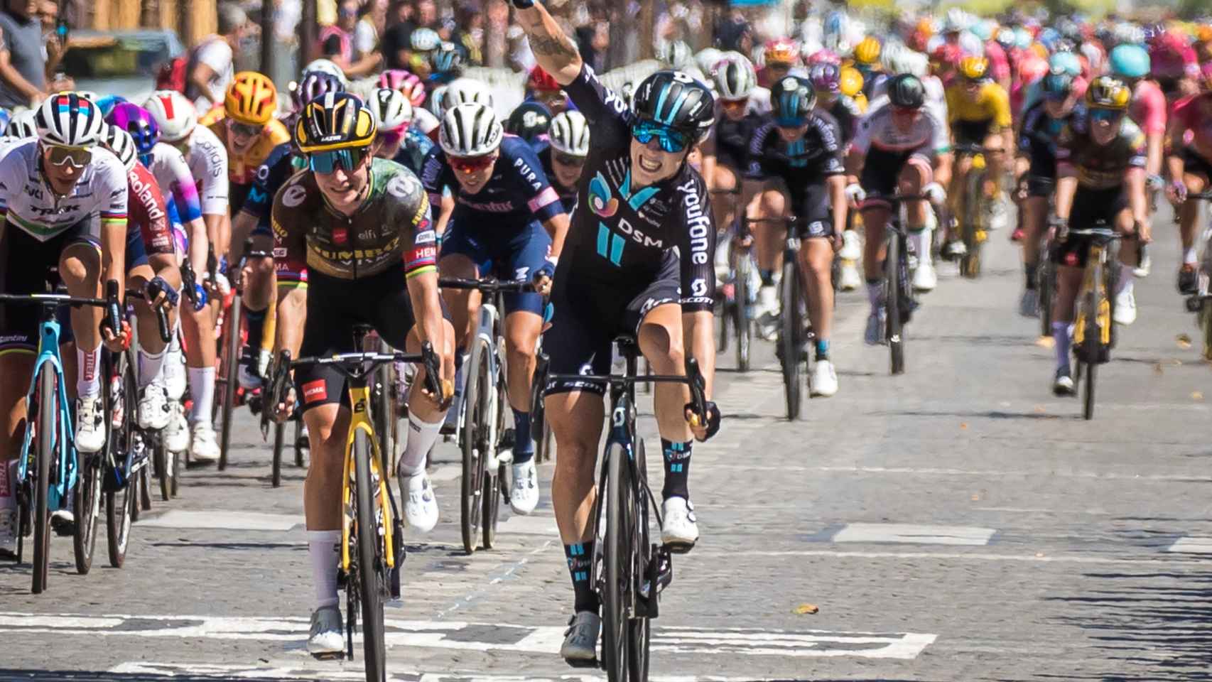 Lorena Wiebes (DSM) gana la 1ª etapa del Tour de Francia femenino 2022 en París