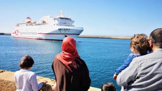 Los marroquíes evitan Ceuta y Melilla en la 'Operación Paso del Estrecho' y rompen los pronósticos de Marlaska