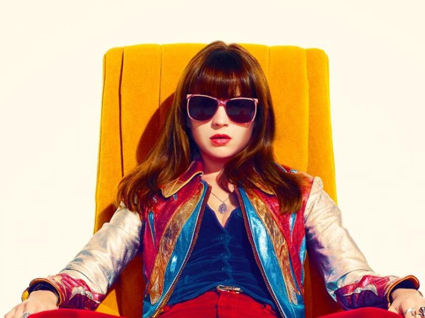 Britt Robertson es  Sophia Amoruso en 'Girlboss'.