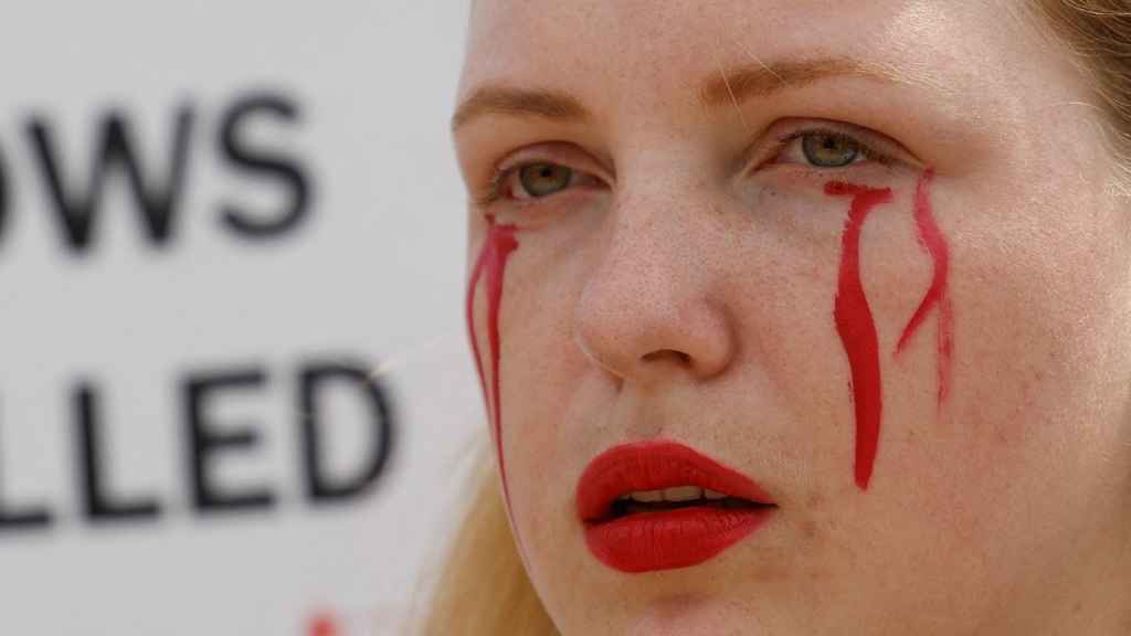 Una mujer ucraniana, durante las protestas de este sábado en Kiev.