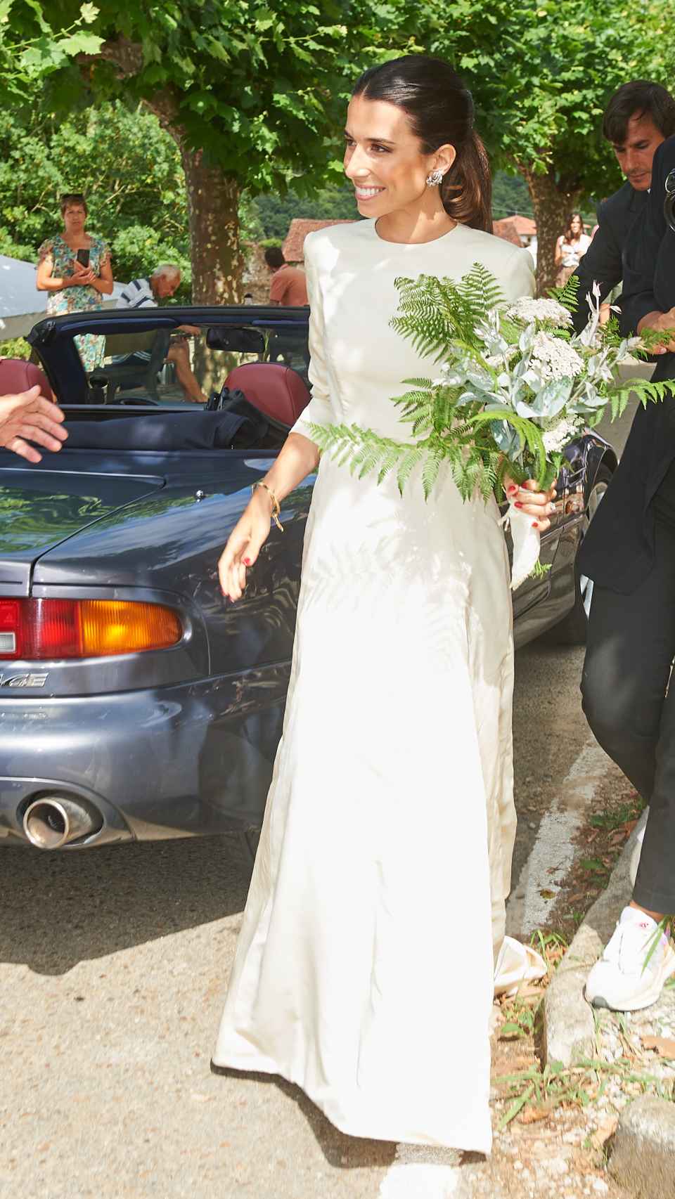 Laura Corsini ha llevado en su boda un vestido que perteneció a su abuela.