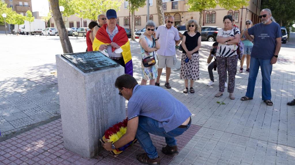 Homenaje al alcalde Castro Prieto y a las víctimas de la represión franquista en Salamanca