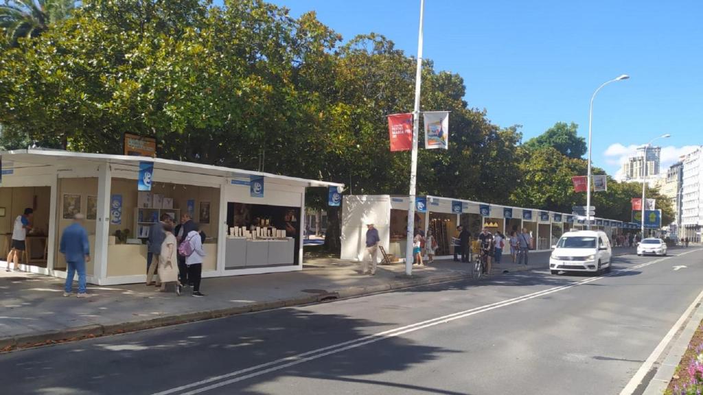 La Feria Mostart, inaugurada ayer en A Coruña.