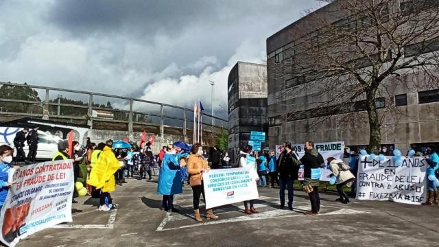 Concentración de trabajadoras del Consorcio Galego de Igualdade e Benestar