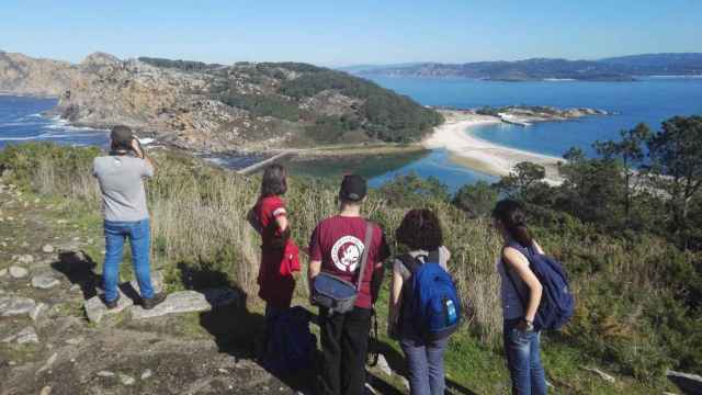 Visitantes en las Islas Cíes.