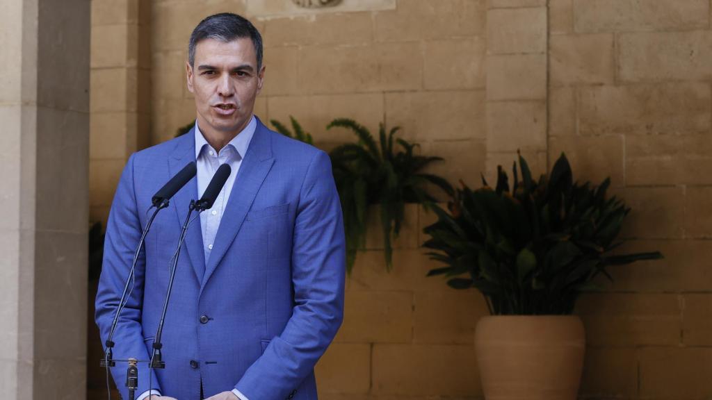 El presidente Pedro Sánchez, este martes en el palacio de Marivent tras su despacho con el Rey Felipe VI.