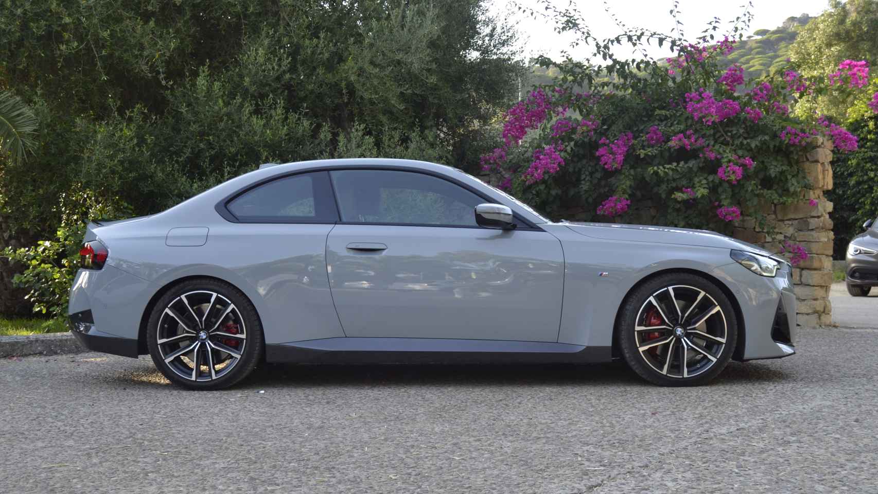 El nuevo BMW Serie 2 ha crecido 10,5 cm en longitud, y 6,4 cm en anchura.