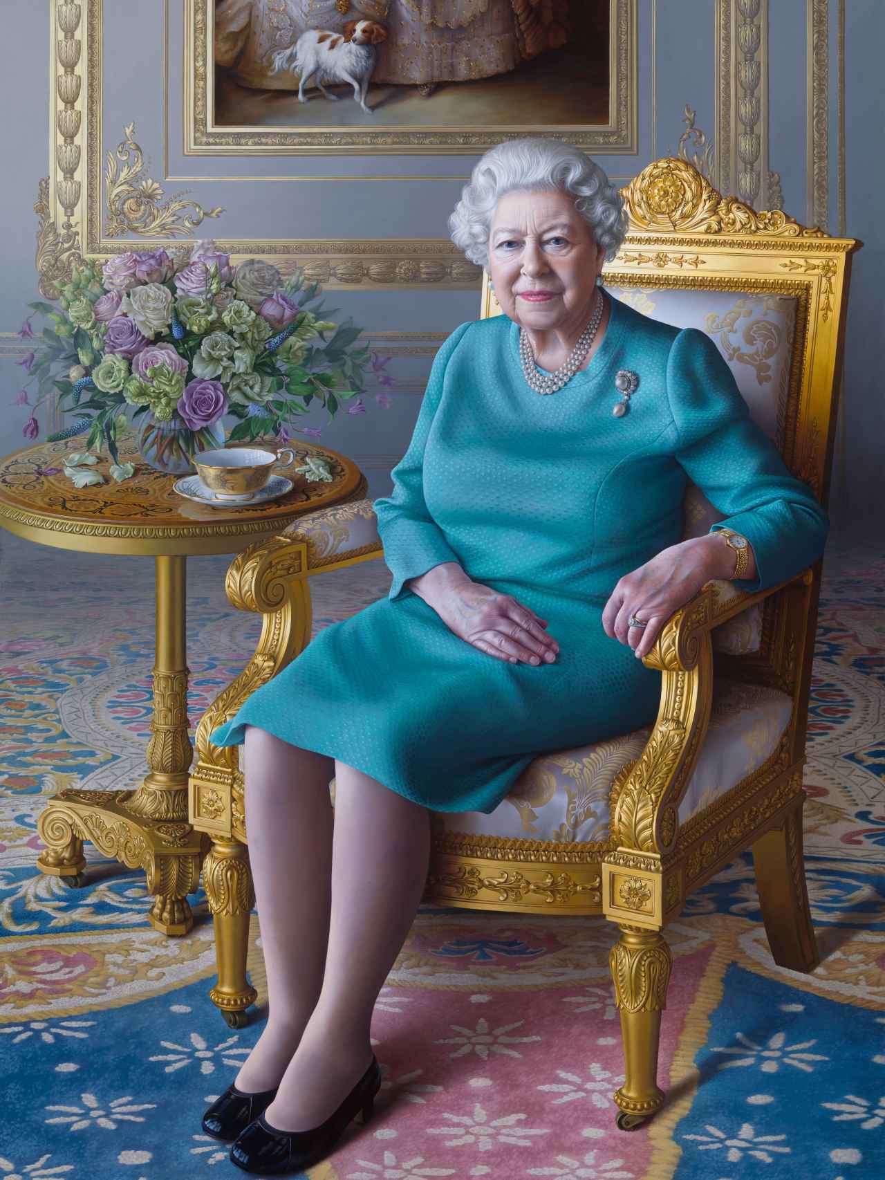 El retrato de la reina de Inglaterra fue un encargo de la Oficina de Asuntos Exteriores y de la Commonwealth.
