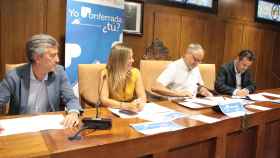 El alcalde de Ponferrada, Olegario Ramón, y la concejala de Comercio, Lorena Valle, presentaron hoy la nueva campaña de bonos al consumo ‘Yo Ponferrada, ¿tú?’