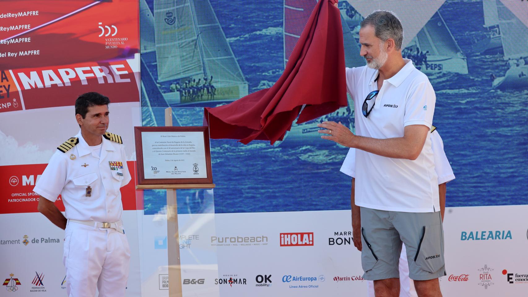 Felipe VI en el club náutico de Palma de Mallorca durante el homenaje a la Comisión Naval de Regatas de la Armada