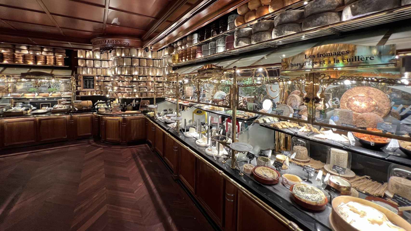 La espectacular colección de 111 quesos de Les Grands Buffets