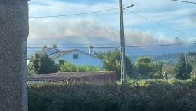 Incendio en la parroquia de Cures, en Boiro (A Coruña)