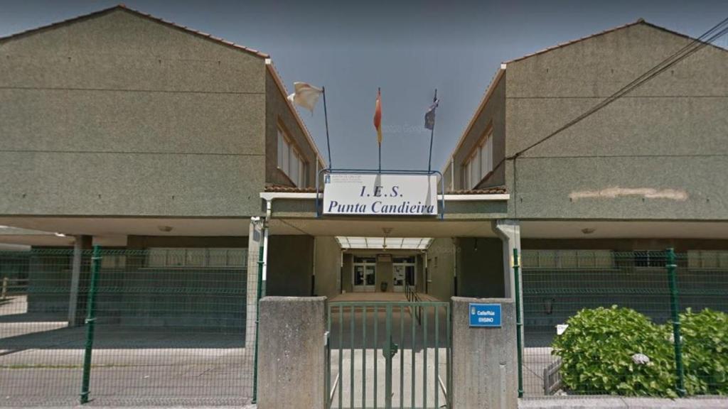 El equipo directivo del IES Punta Candieira de Cedeira (A Coruña) presenta su dimisión en bloque