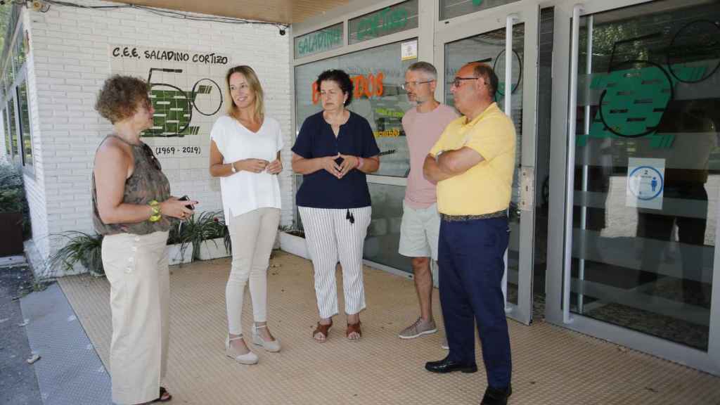 Visita de Fernández-Tapias al CEE Saladino Cortizo de Vigo.