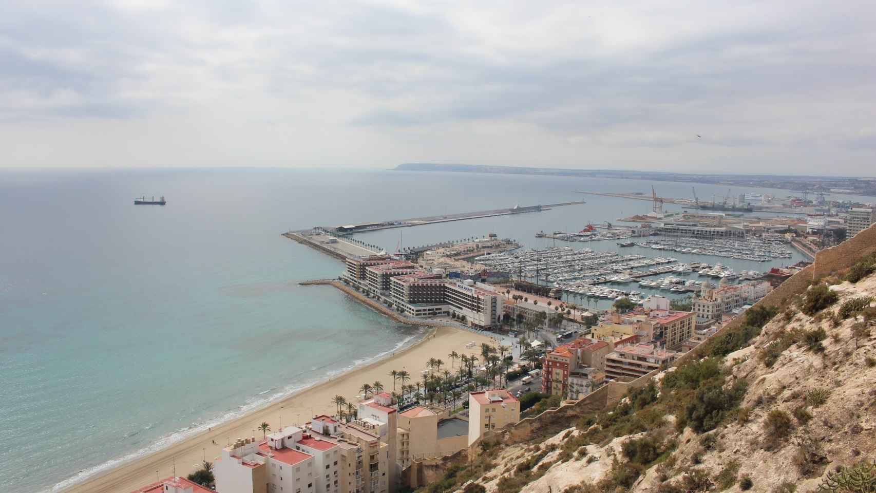 Puerto de Alicante.