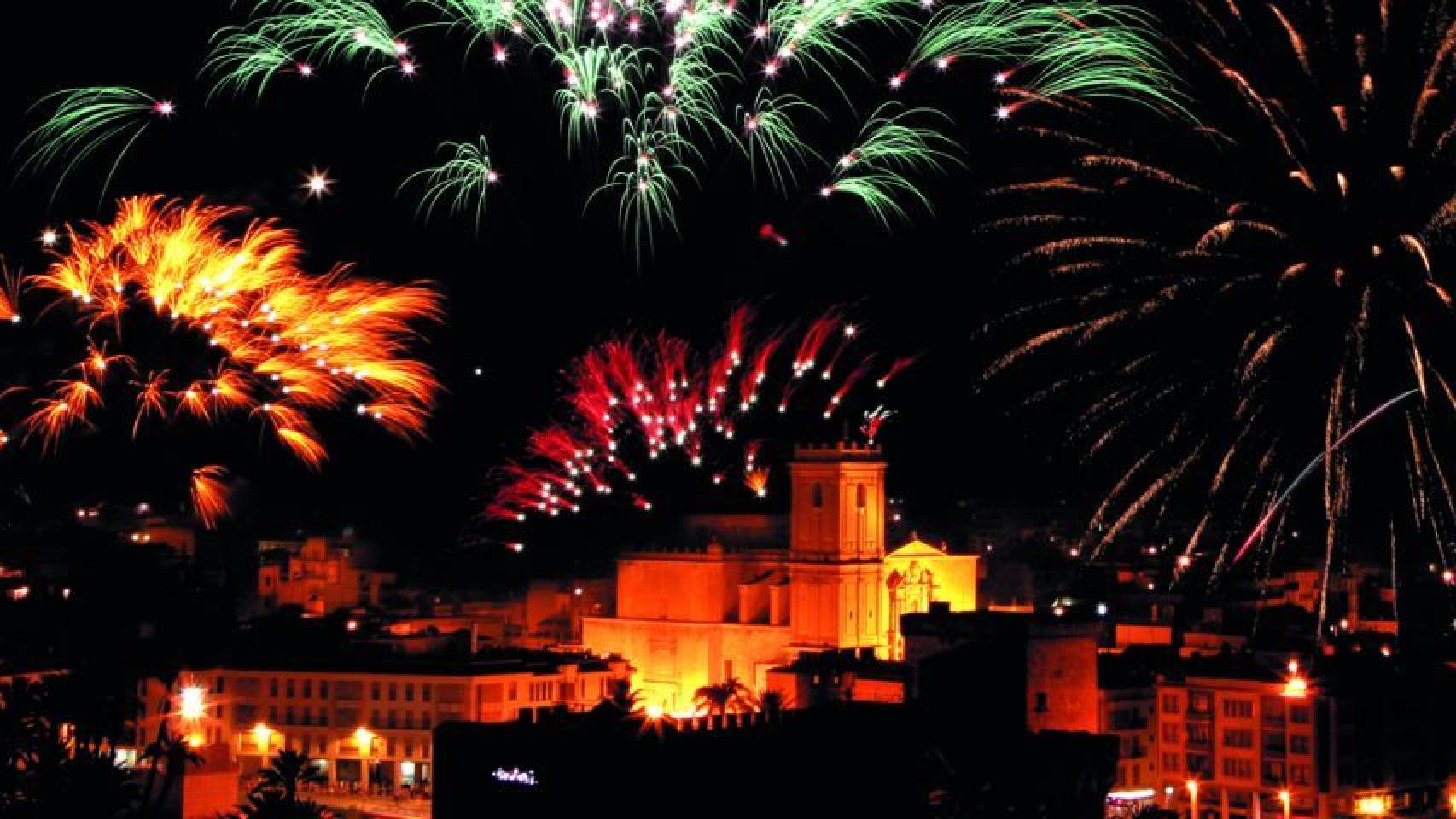 La ciudad de Elche en la Nit de l'Albà.