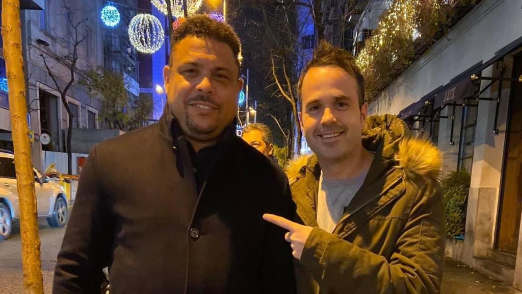 Solana con Ronaldo Nazario.