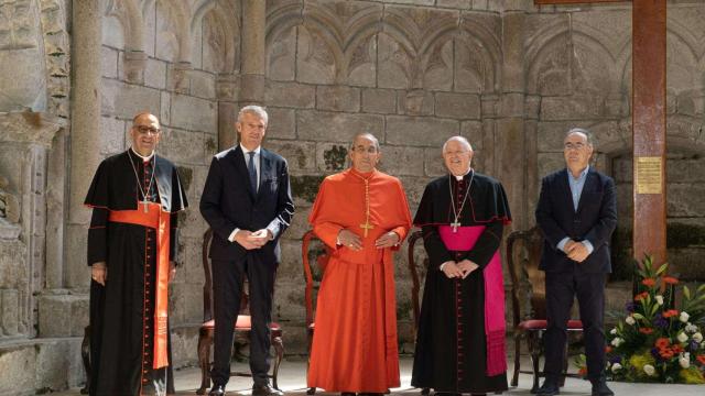Autoridades reciben en Santiago al cardenal Augusto dos Santos Marto, enviado del Papa para la PEJ 2022