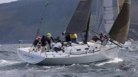 El velero del coruñés Andrés Soto, vencedor de la regata más larga de Galicia
