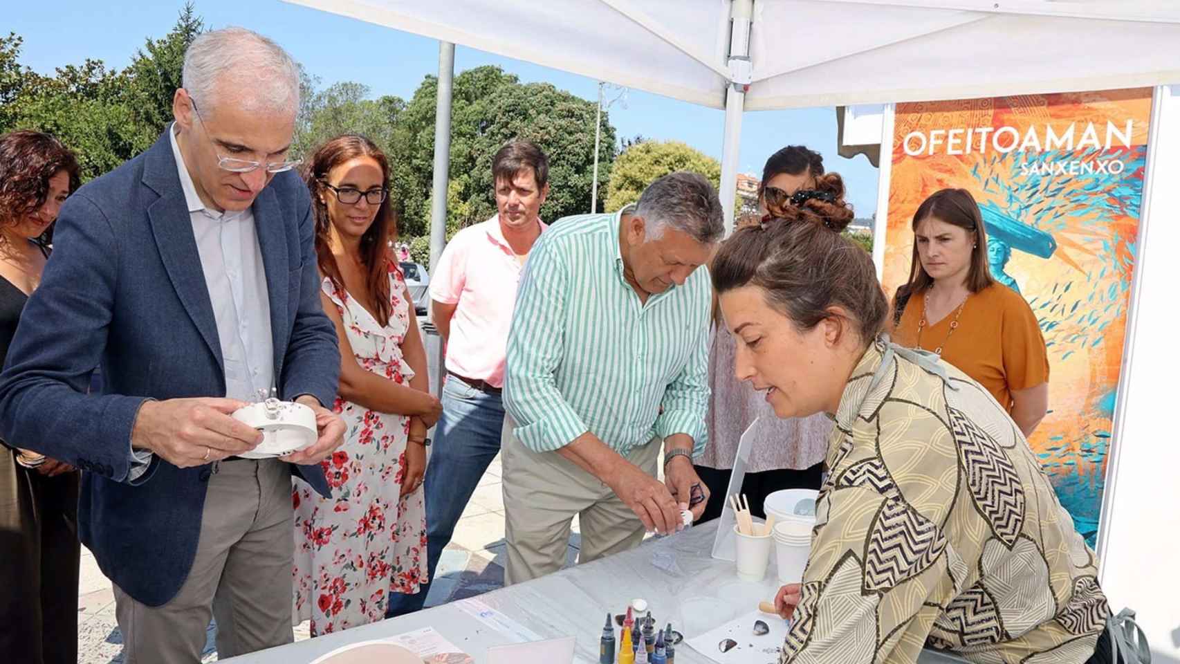El vicepresidente primero de la Xunta, Francisco Conde, visita a feria ‘Ofeitoaman’