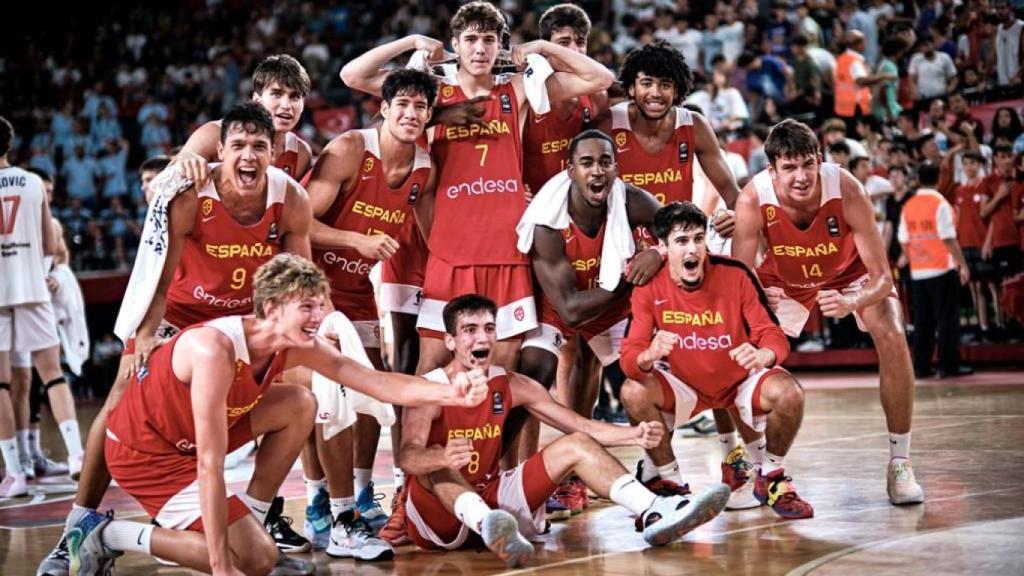 Los jugadores de la selección española de baloncesto masculino en el Eurobasket Sub18 de 2022.