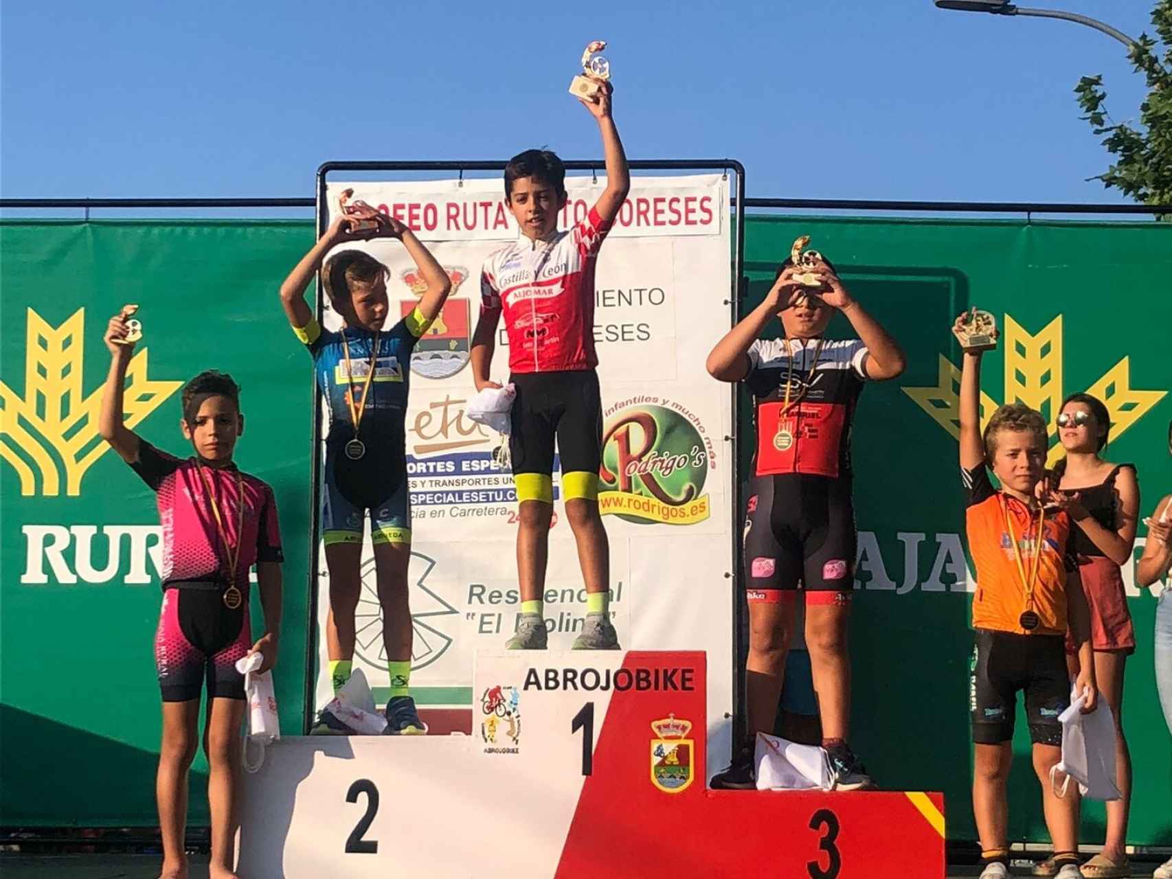 Los pequeños de la Escuela de Ciclismo Salmantina triunfan en Coreses