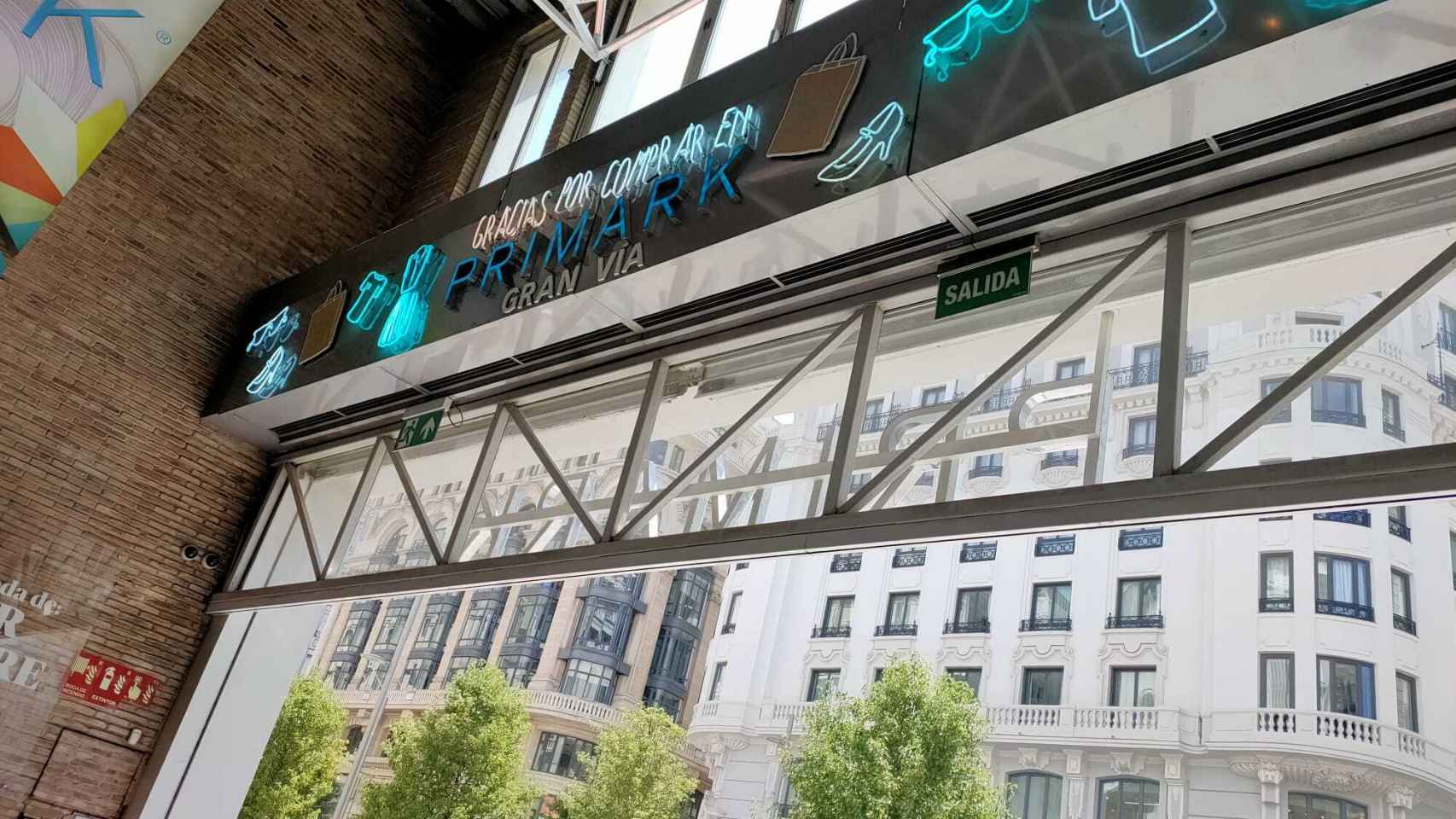 Puertas de la tienda de Primark en Gran Vía (Madrid).