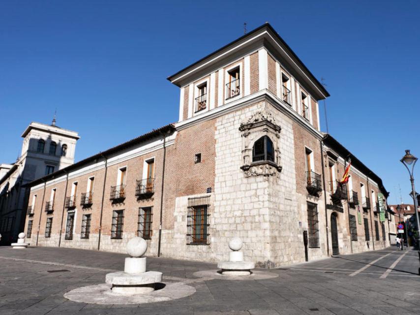 El Palacio de Pimentel en Valladolid, lugar de nacimiento del rey Felipe II.