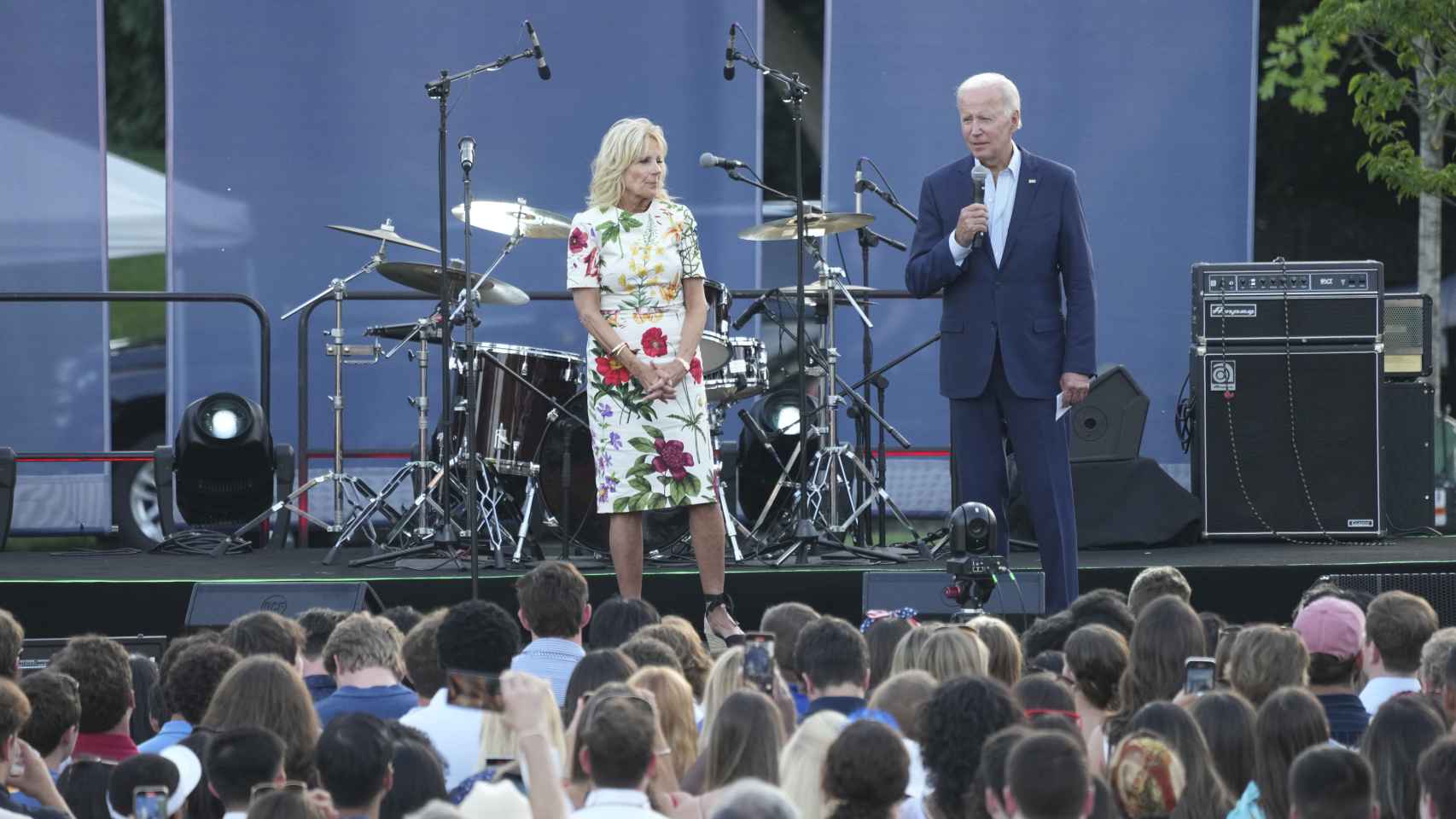 Jill Biden con las alpargatas de Castañer en la celebración del 4 de julio.