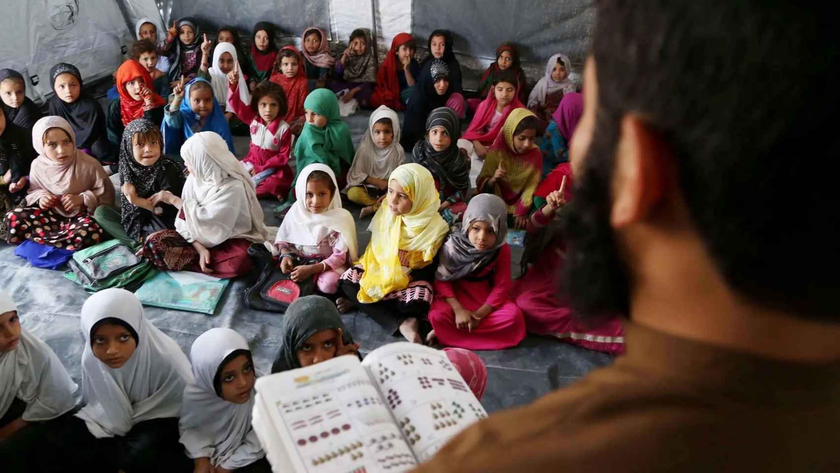 Niñas en una escuela afgana.