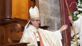 El arzobispo electo de Valladolid, Luis Arguello, durante su toma posesión