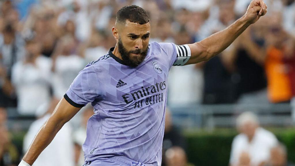 Karim Benzema, ejecutando un penalti en pretemporada