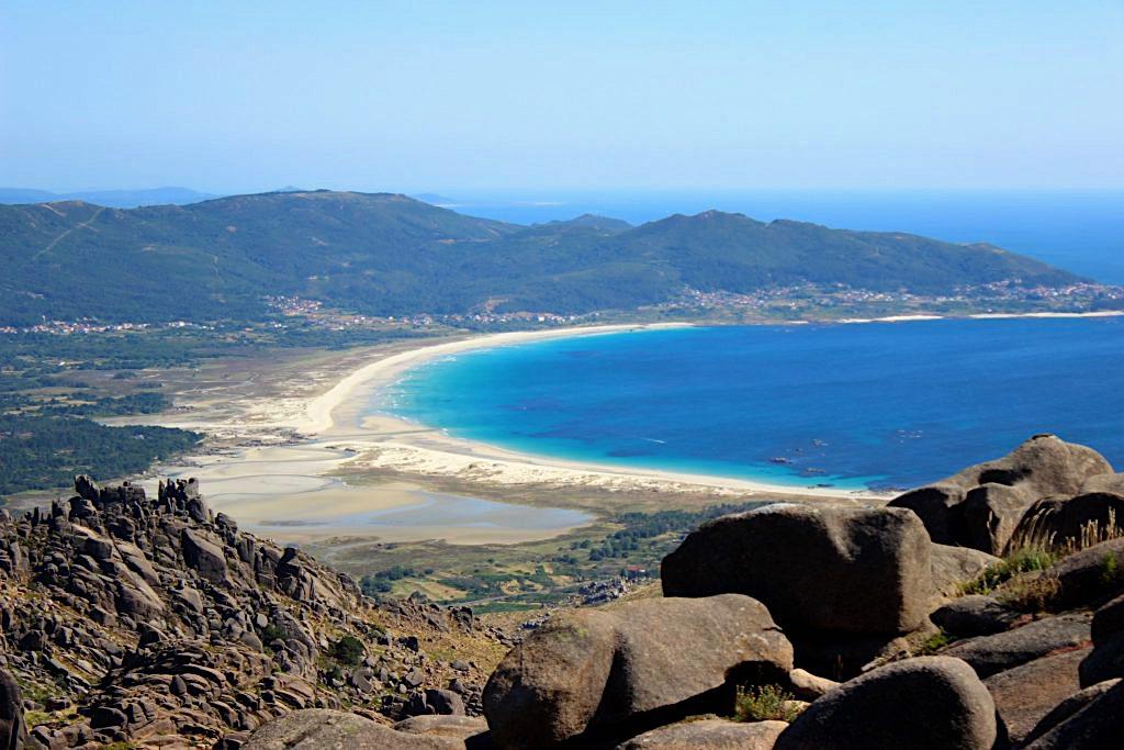 Playa de Carnota desde Monte Pindo. Foto: Carnota.gal
