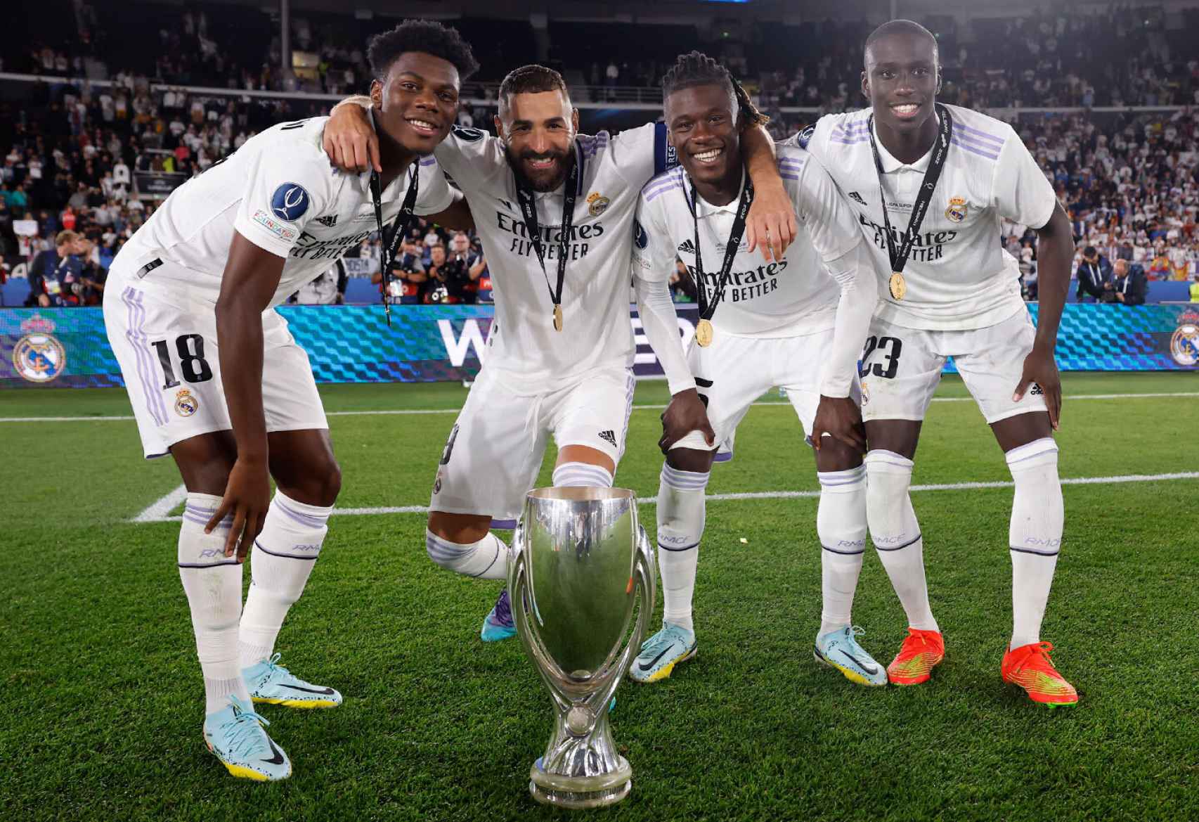 Tchouameni, Benzema, Camavinga y Mendy, el clan francés del Real Madrid, celebra la Supercopa de Europa